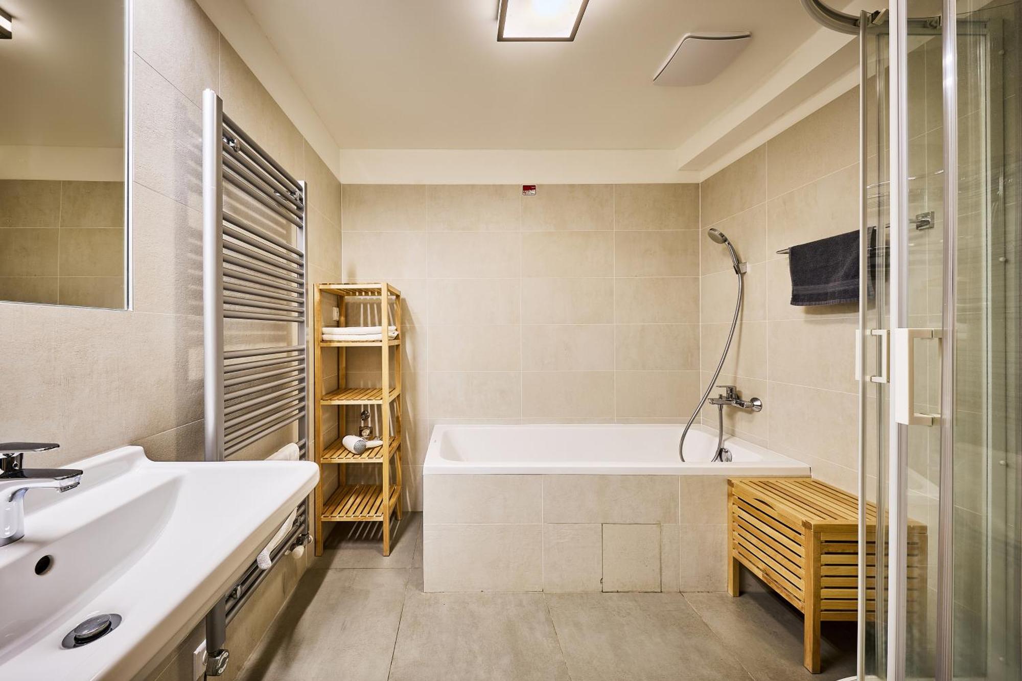 Aparthotel Kovarna Residence 派克波特斯耐兹库 外观 照片