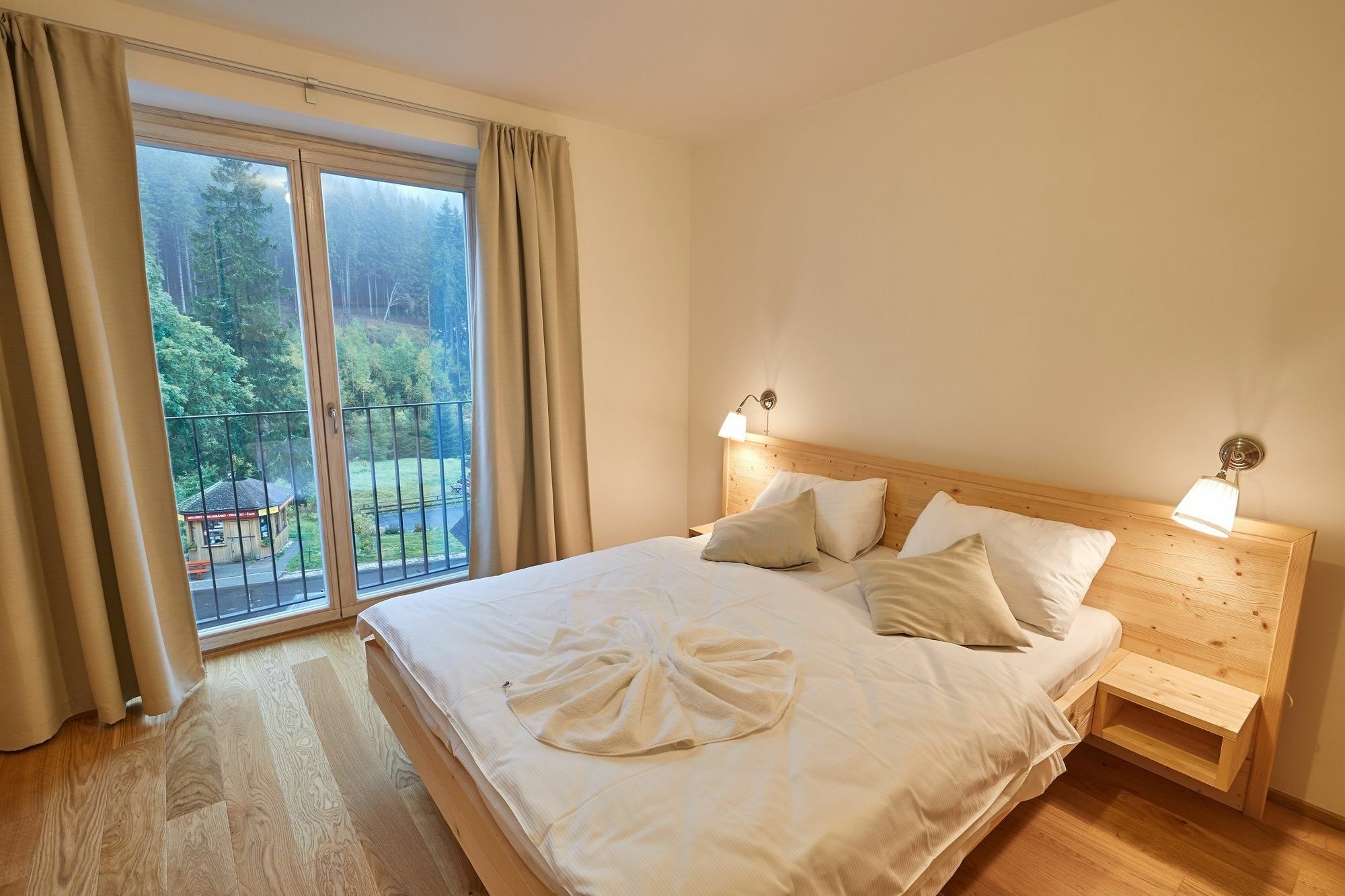 Aparthotel Kovarna Residence 派克波特斯耐兹库 外观 照片